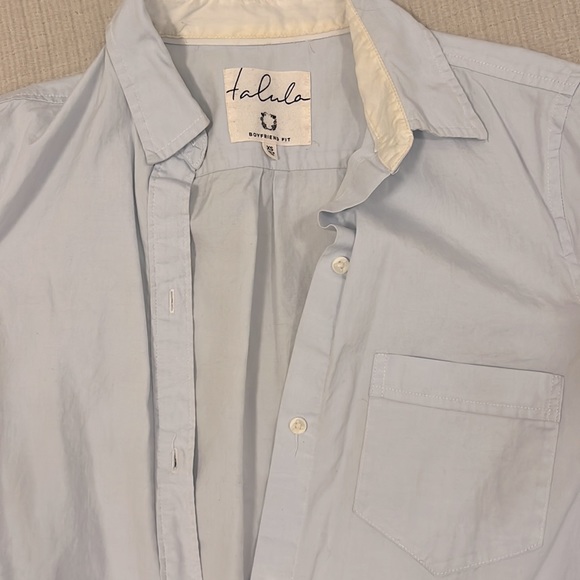 Aritzia Boyfriend Fit Button Down - Picture 2 of 3